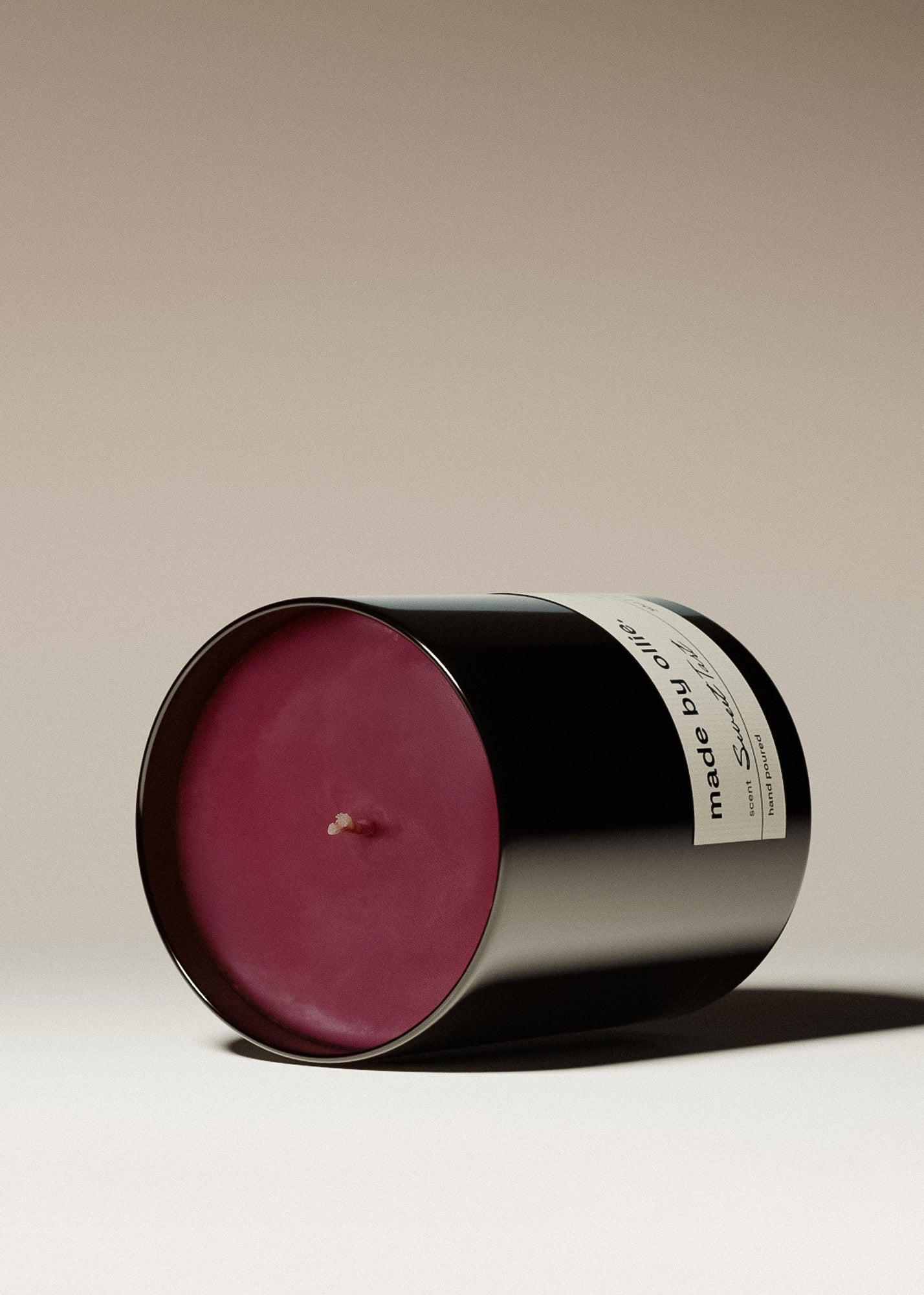 Plum and Rhubarb Scented Candle